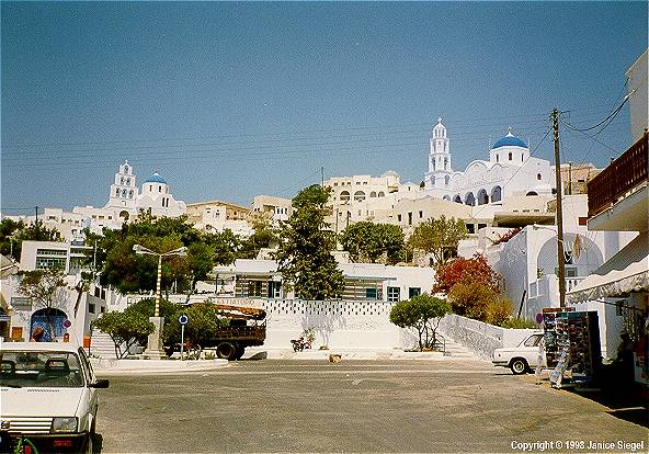 Pirgos, Santorini