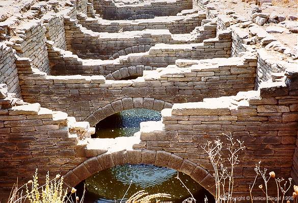 Cistern, Theater of Delos