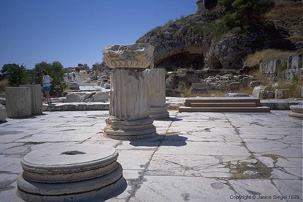 Propylaia, Eleusis