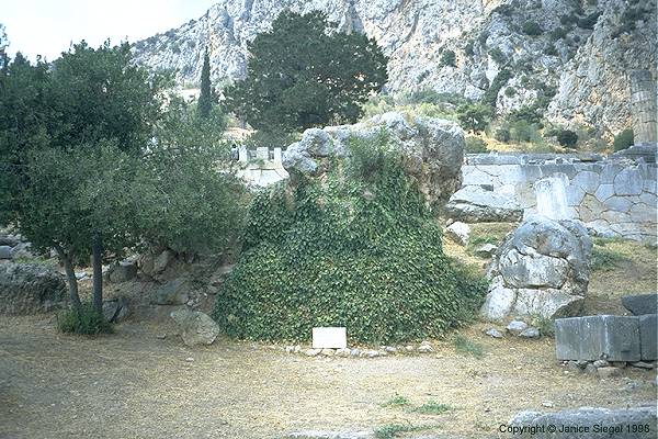 Sacred Way, Delphi